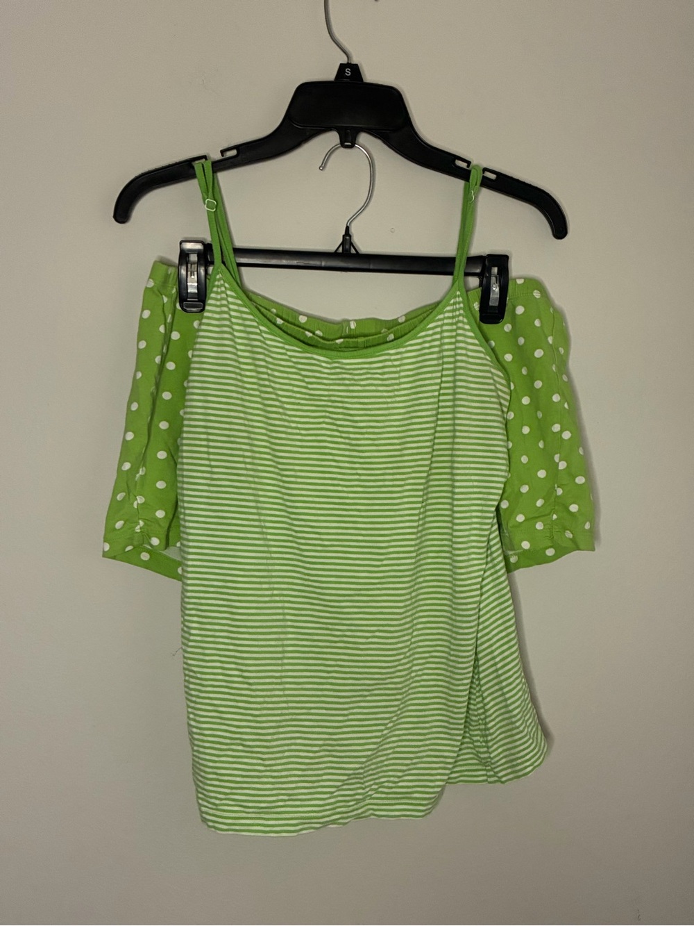 Old Navy Green and White Pajama Set